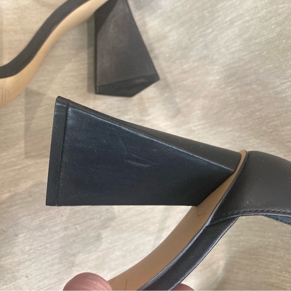 MARC FISHER Sz 8.5 Denny Asymmetrical Heel Padded Strappy Square Sole Sandals - Picture 7 of 11